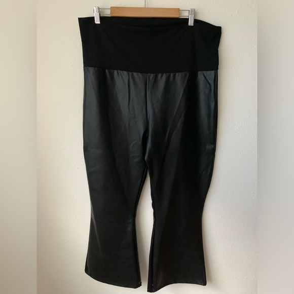Hatch Maternity 💗 The Vegan Stretch Leather Crop Flare Pants Black size XL - Picture 4 of 11